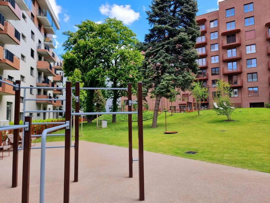Apartment Zwirn, Free Parking, 24/7 Access Bratislava Bagian luar foto