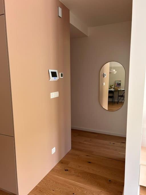 Apartment Zwirn, Free Parking, 24/7 Access Bratislava Bagian luar foto